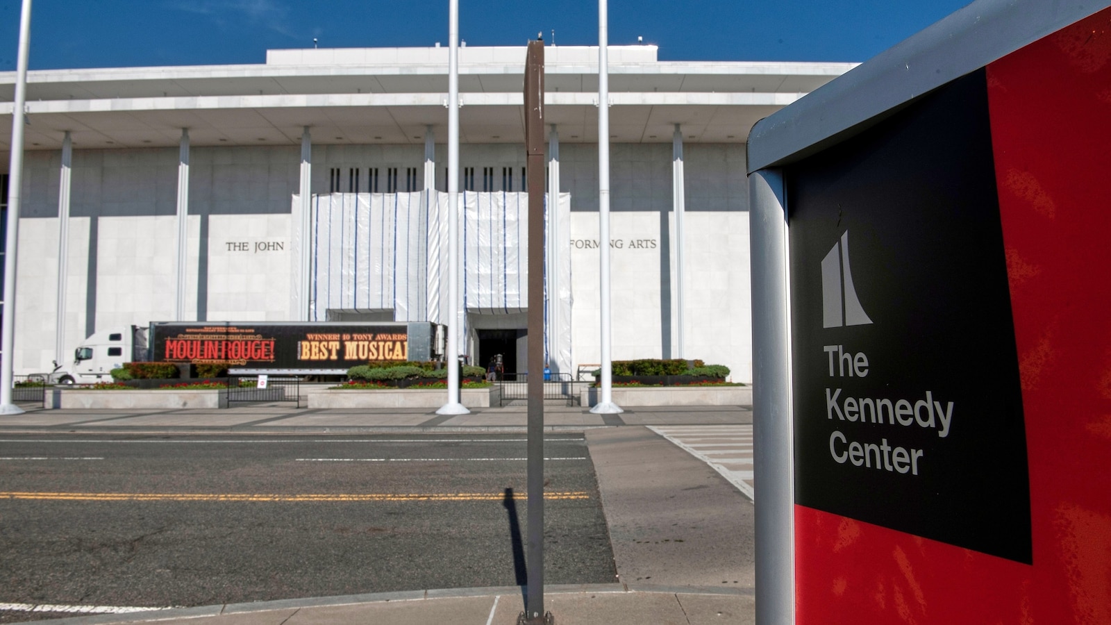 Kennedy Center Faces Uncertain Future Amidst Renovation Debates