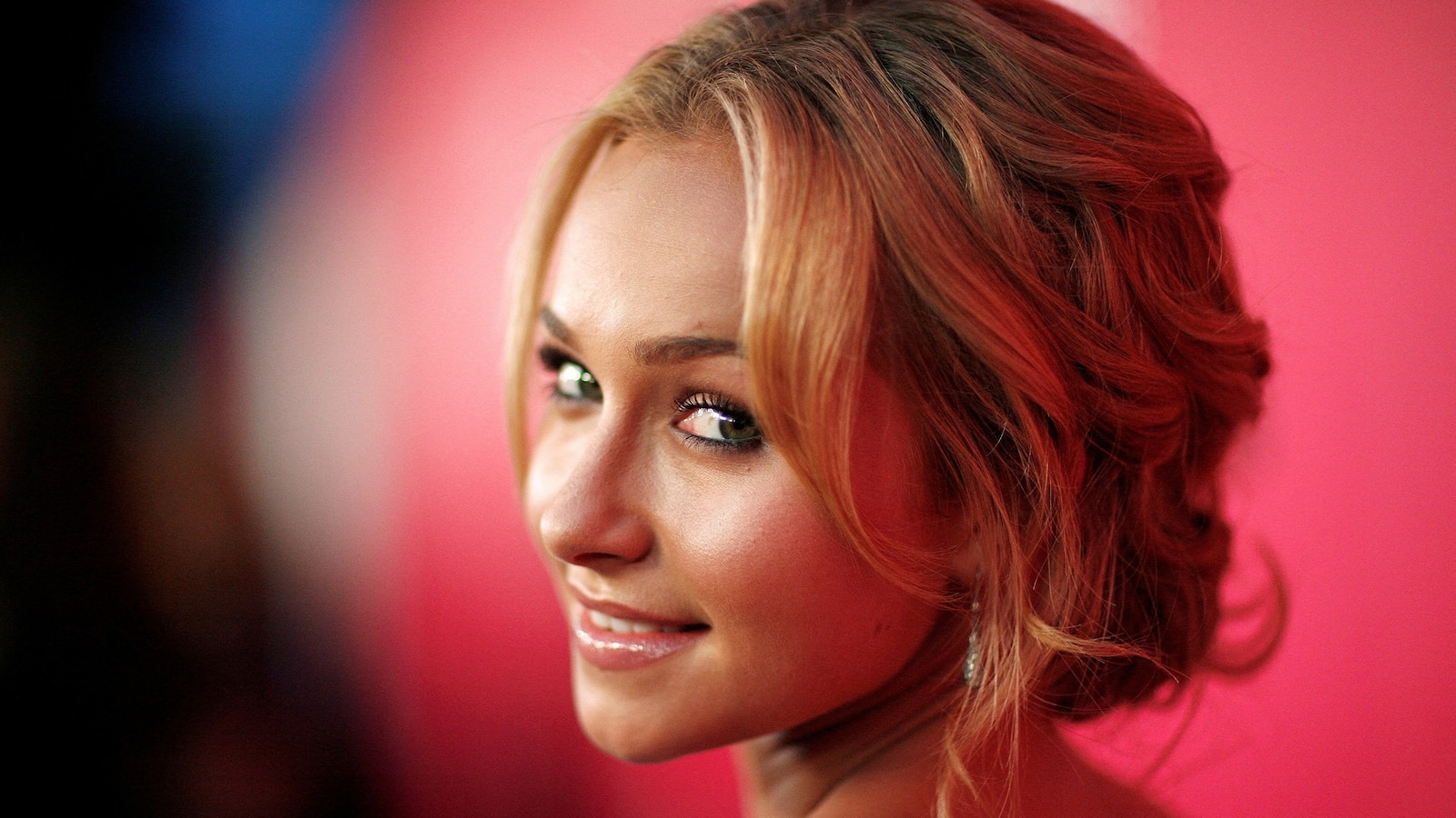 Investigação da Morte de Hayden Panettiere: DEA Entra em Cena