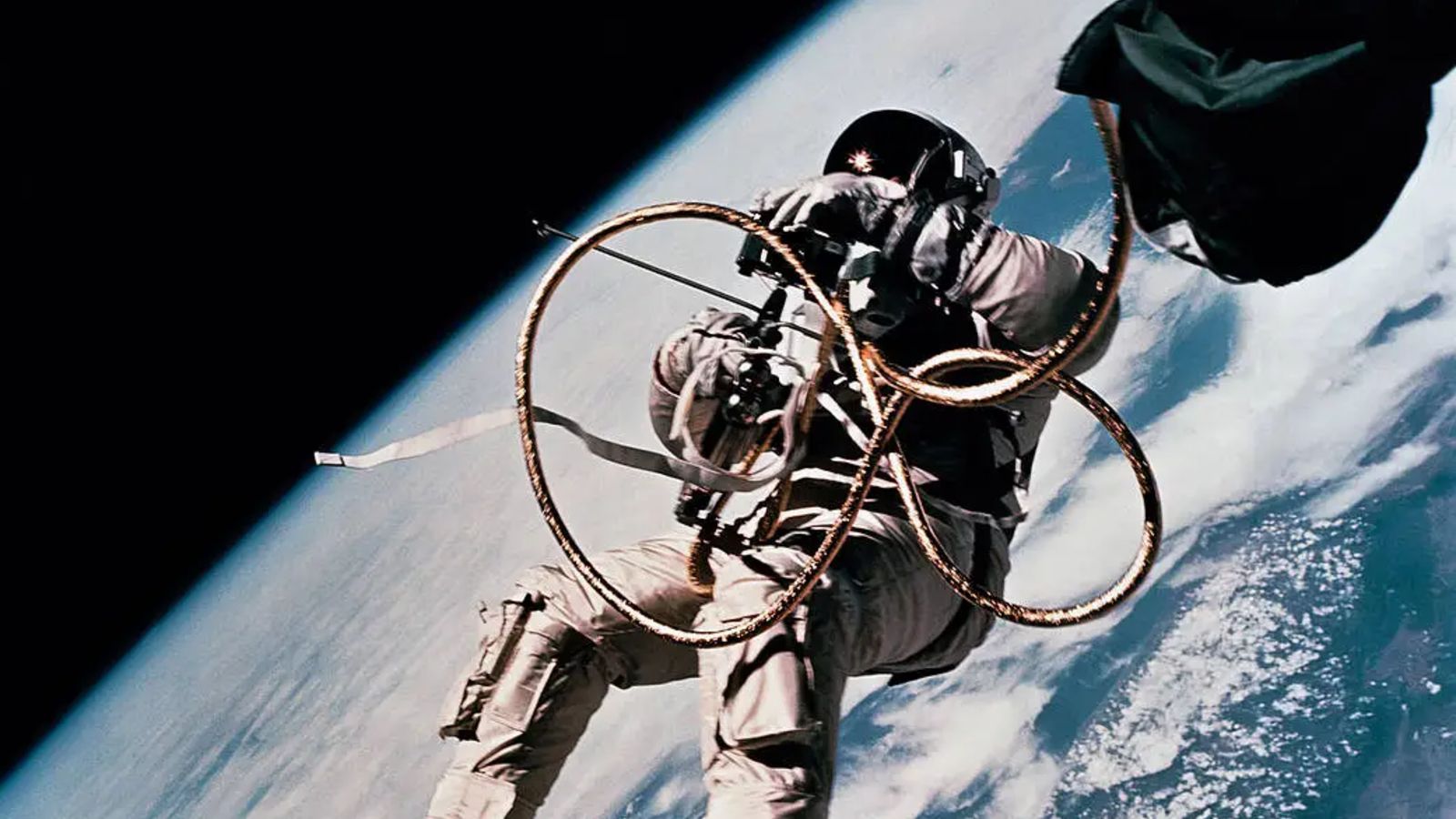 Desvendando a Constipação Espacial: O Impacto da Microgravidade na Saúde Astronauta