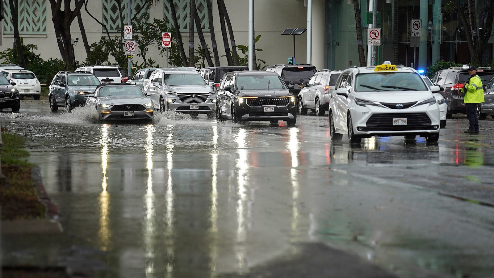 Tropical Storm Moke Develops: Hawaii Braces for Historic Flooding